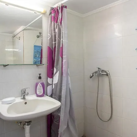 Islanders Yard * Rhodes City