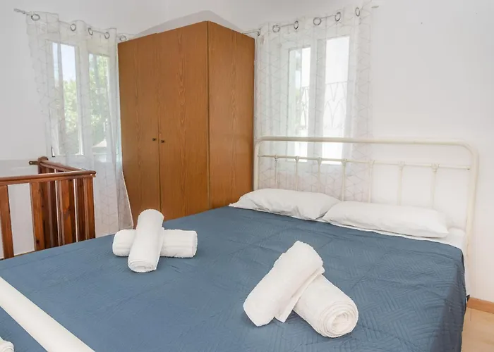 Gitonia - Islander's Collection *